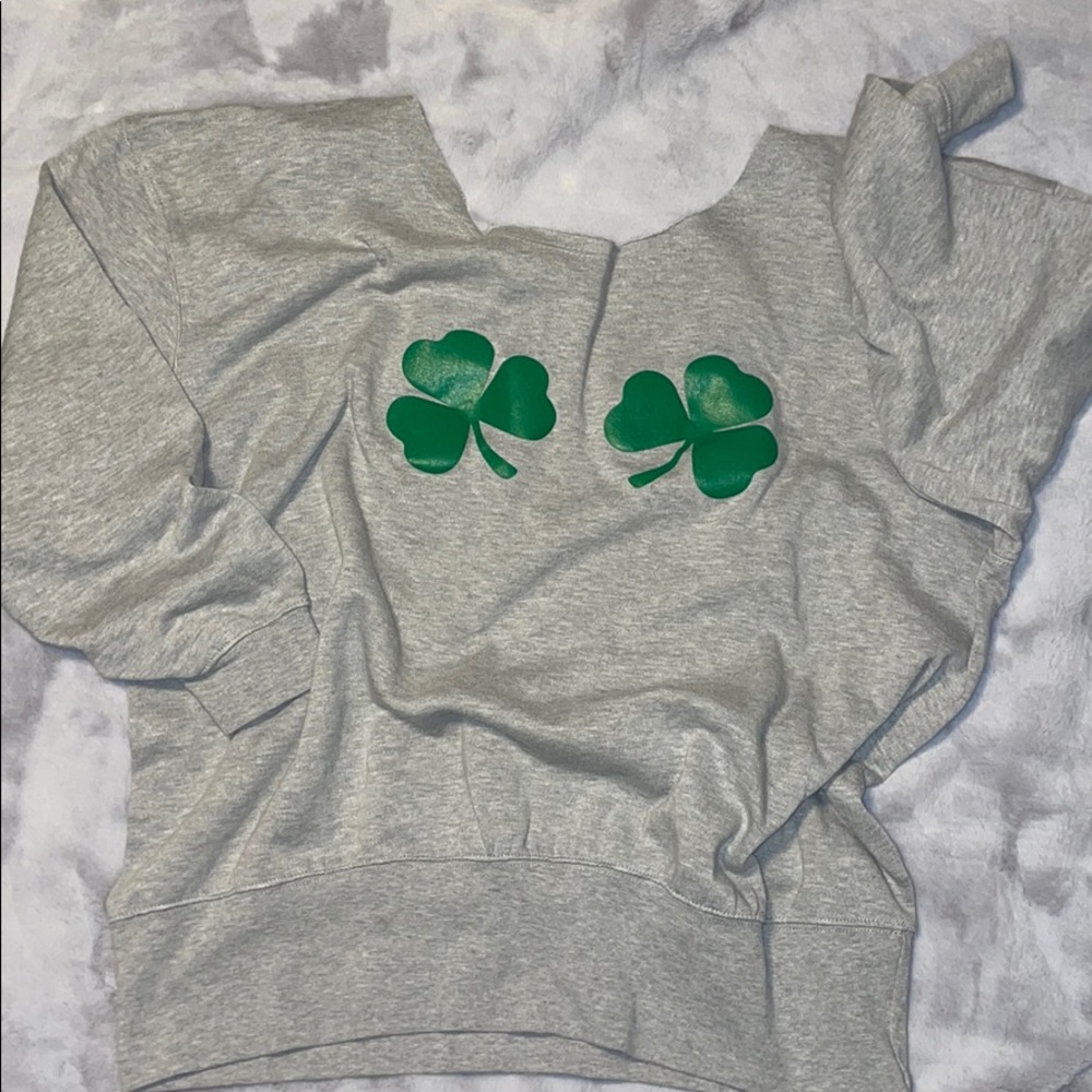 St. Patrick’s Day off-shoulder Crewneck